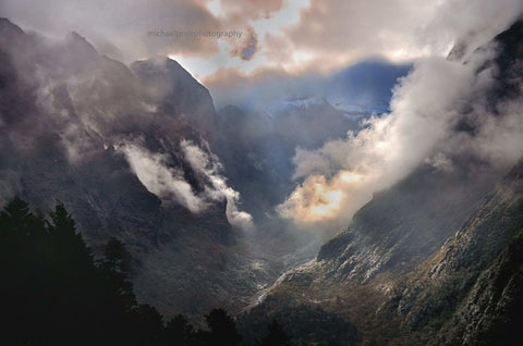 Himalayan Valley - Michael Prior Photography 