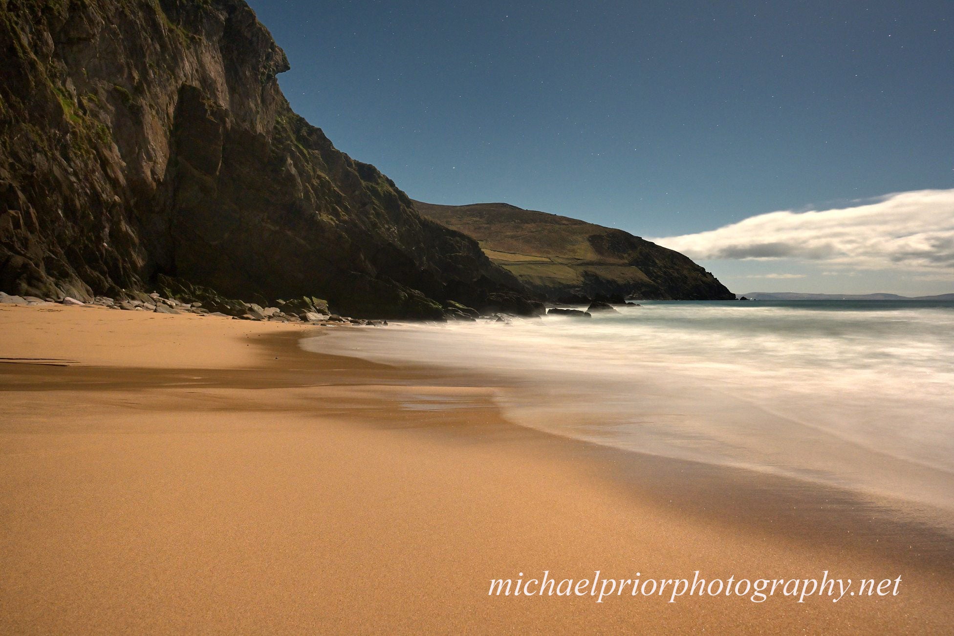 coumeenole at midnight