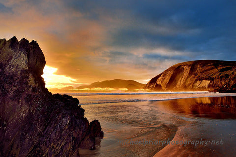 coumeenole beach.sleahead at sunset