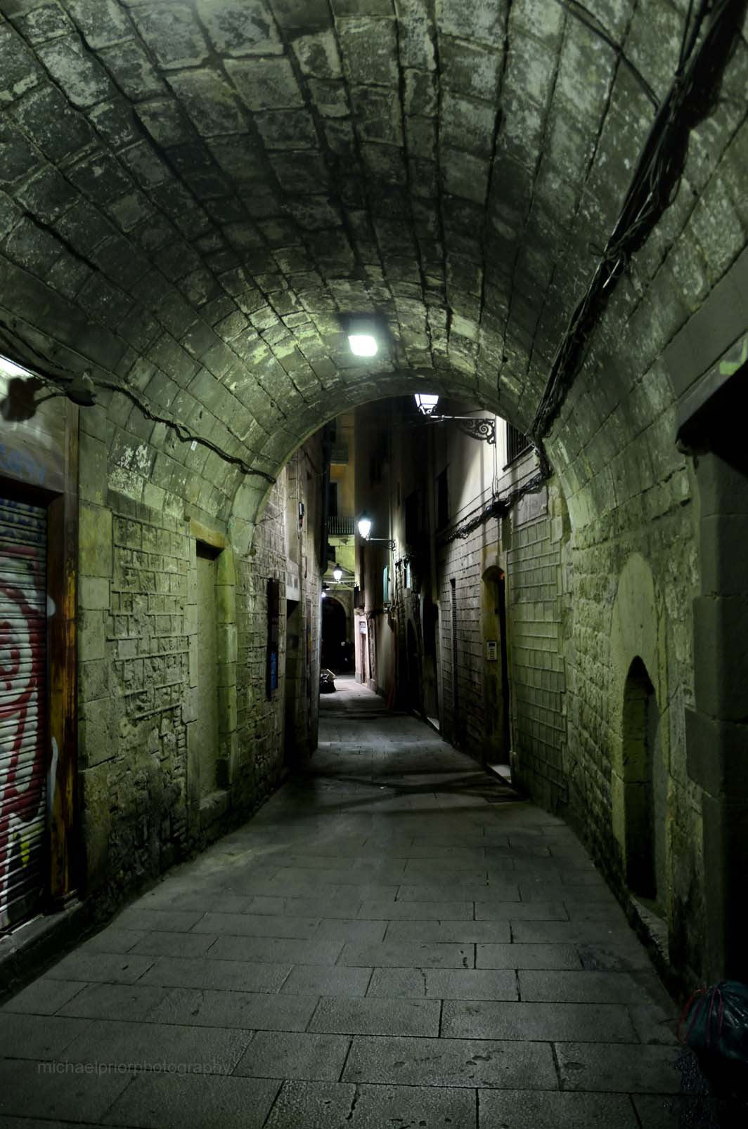 Green Gothic Arched Alleyway - Barcelona - Michael Prior Photography 